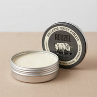 Reuzel Extreme Hold Matte Pomade - öppen burk med innehåll