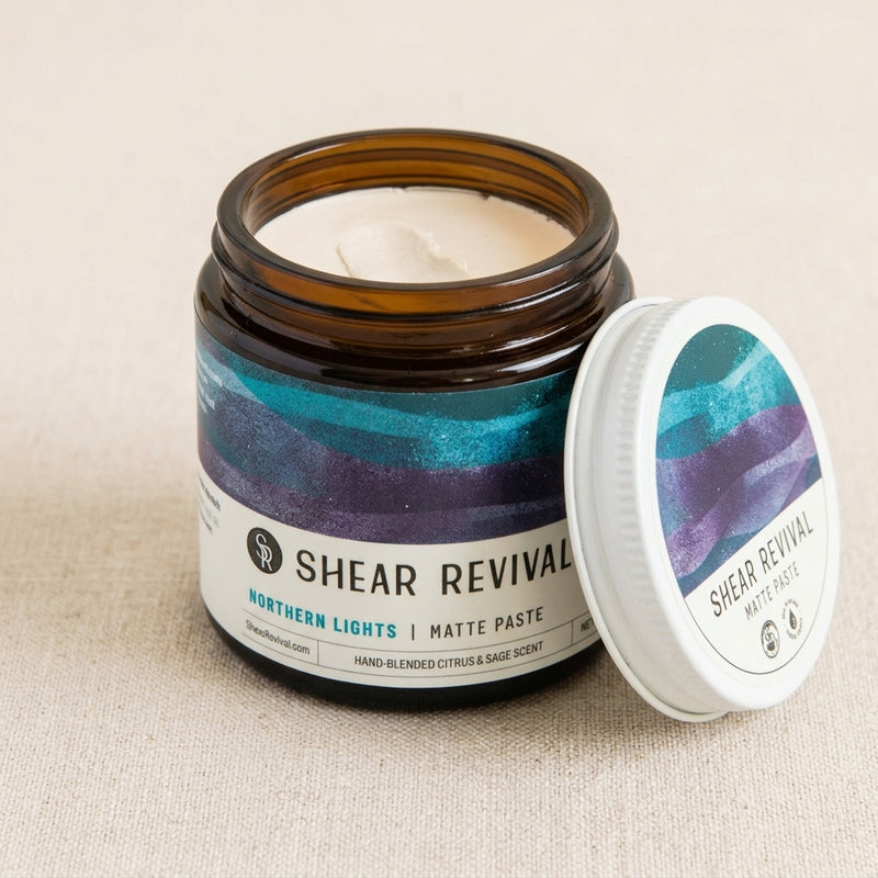 Shear Revival Northern Lights Matte Paste - öppen burk med innehåll