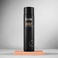 BARBER BARBER Double Barrel Shampoo 200ml - zwarte fles vooraanzicht op leren blok, grijze studio