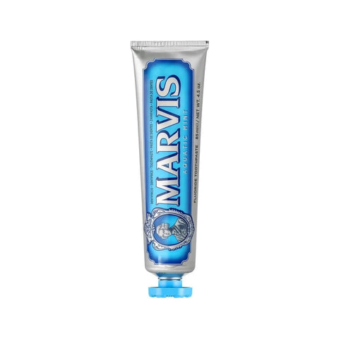 Marvis Aquatic Mint - vooraanzicht blauwe tandpastatube met etiket