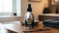 Oil Can Grooming Benchmark Styling Powder - sprayfles op tafel met kam en handdoek