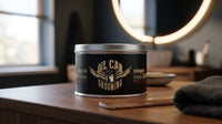 Oil Can Grooming Classic Cream - potje in badkamer met ronde spiegel en kam